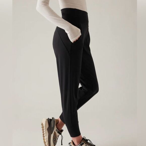 Athleta Venice Jogger Black - Picture 13 of 13